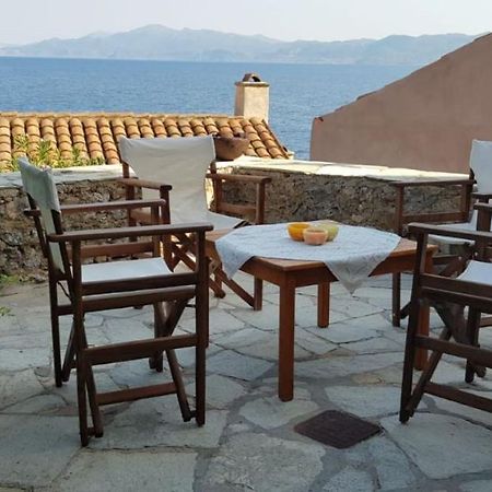 Athina Guesthouse Monemvasia Luaran gambar