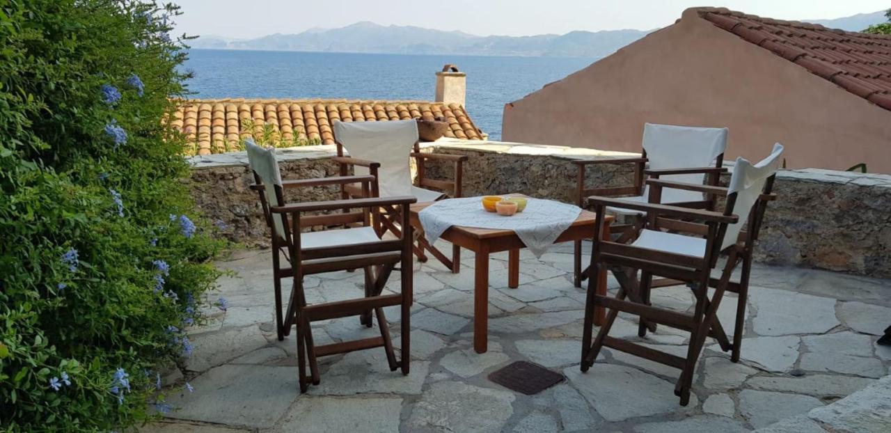 Athina Guesthouse Monemvasia Luaran gambar