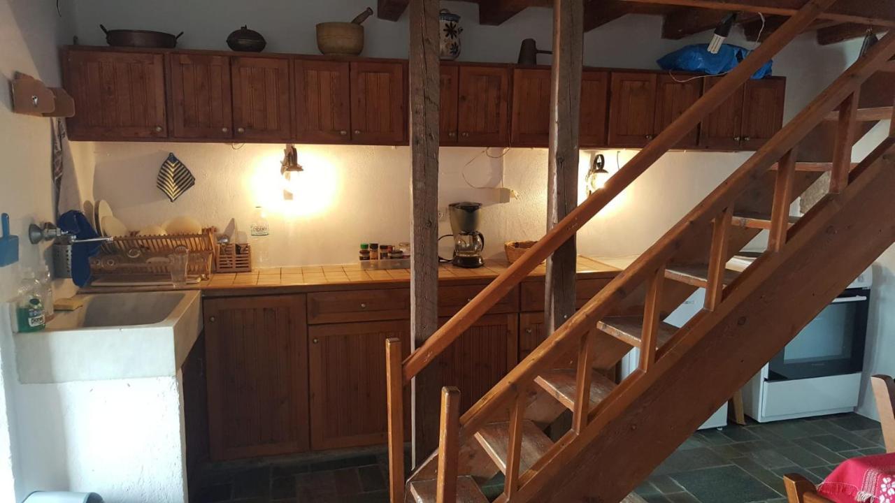 Athina Guesthouse Monemvasia Luaran gambar